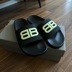Balenciaga Pool Slides